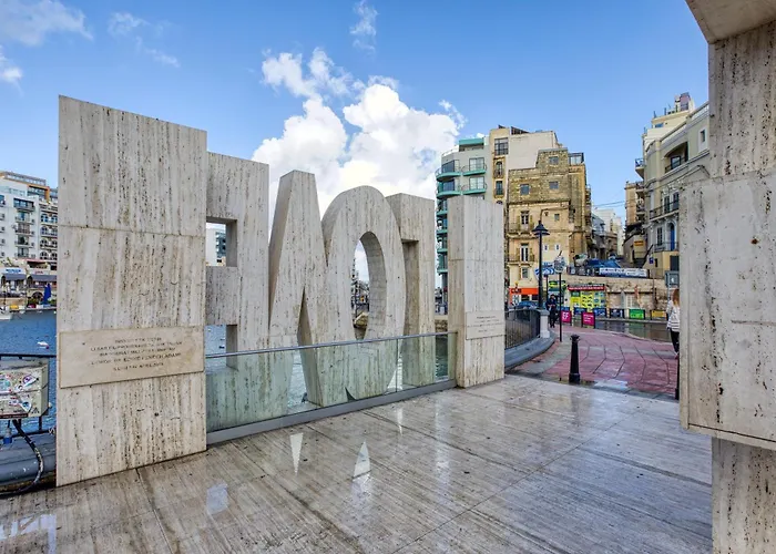 Apartament Modern 1br With Pool Access In St Julians St. Julian's