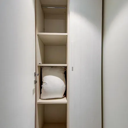 Apartment Modern 1br With Pool Access In St Julians